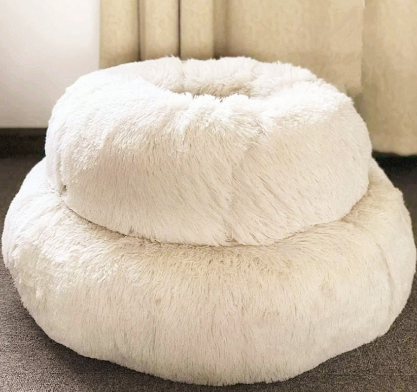 CozyNest Plush Round Pet Bed – Perfect for Small Dogs & Cats